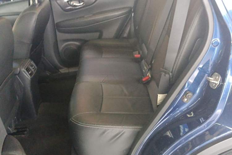 Used Nissan X-Trail 2017 2.0L CVT Comfort Edition 2WD Left Rear Seat