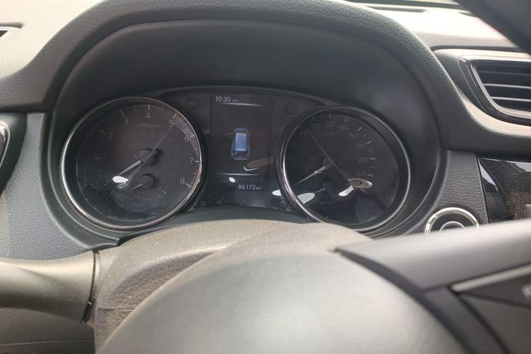 Used Nissan X-Trail 2017 2.0L CVT Comfort Edition 2WD Odometer Close Up
