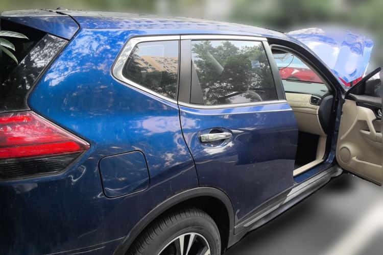 Used Nissan X-Trail 2017 2.5L CVT 7-Seater Leading Edition 4WD Rear Right 45 Deg