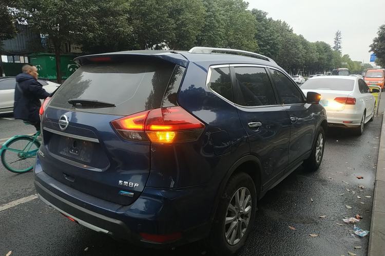 Used Nissan X-Trail 2017 2.0L CVT Comfort Edition 2WD Rear Right 45 Deg