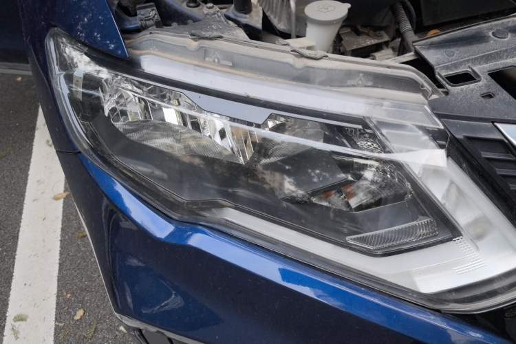 Used Nissan X-Trail 2017 2.5L CVT 7-Seater Leading Edition 4WD Right Front Headlight
