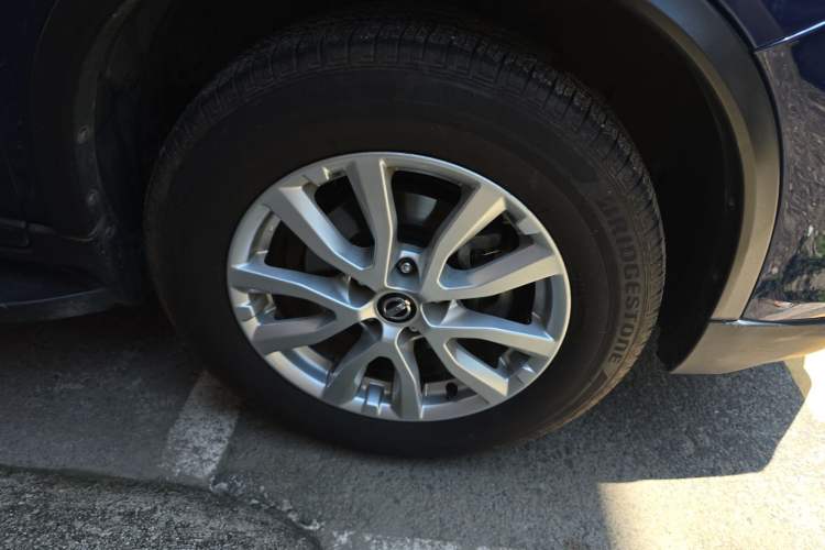 Used Nissan X-Trail 2017 2.0L CVT Comfort Edition 2WD Right Front Wheel Hub