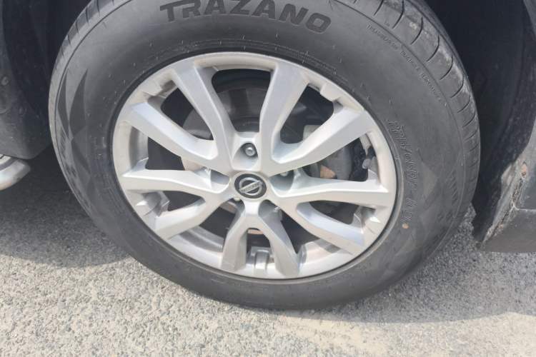 Used Nissan X-Trail 2017 2.0L CVT Comfort Edition 2WD Right Front Wheel Hub