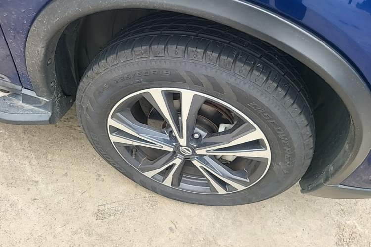 Used Nissan X-Trail 2017 2.5L CVT Luxury Edition 4WD Right Front Wheel Hub