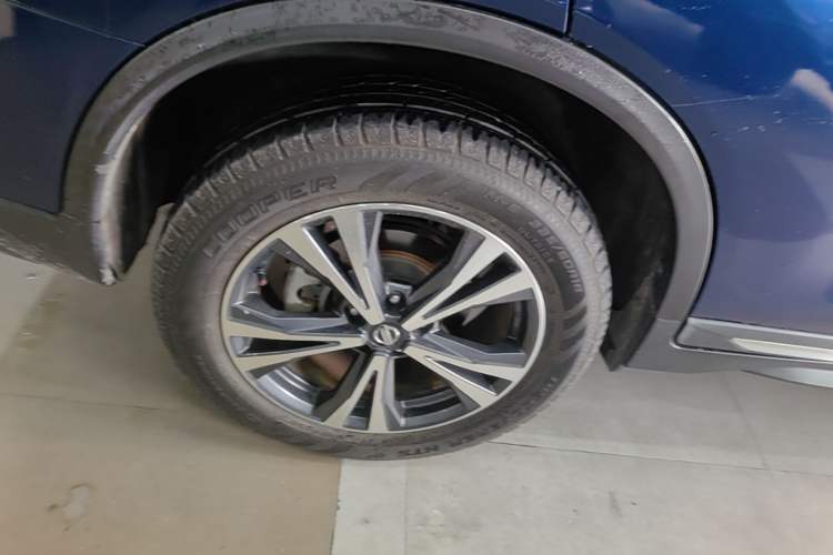 Used Nissan X-Trail 2017 2.5L CVT 7-Seater Leading Edition 4WD Right Rear Wheel Hub
