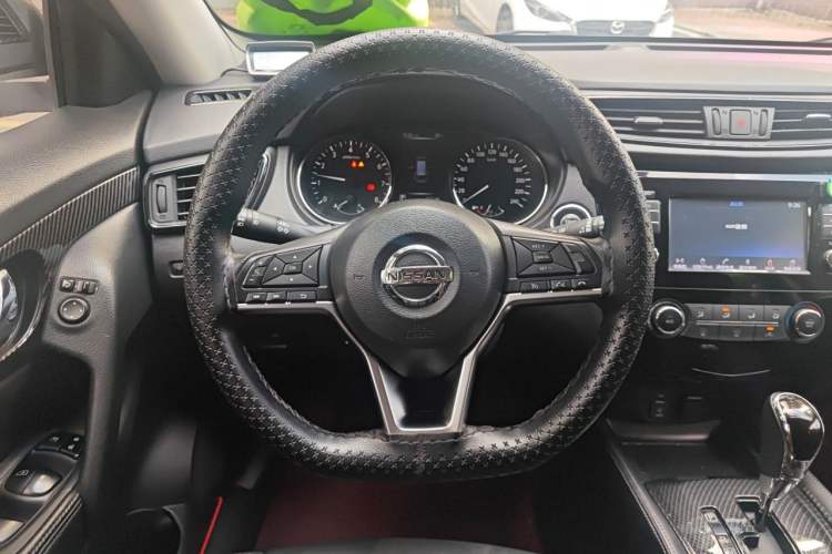 Used Nissan X-Trail 2017 2.0L CVT Comfort Edition 2WD Steering Wheel