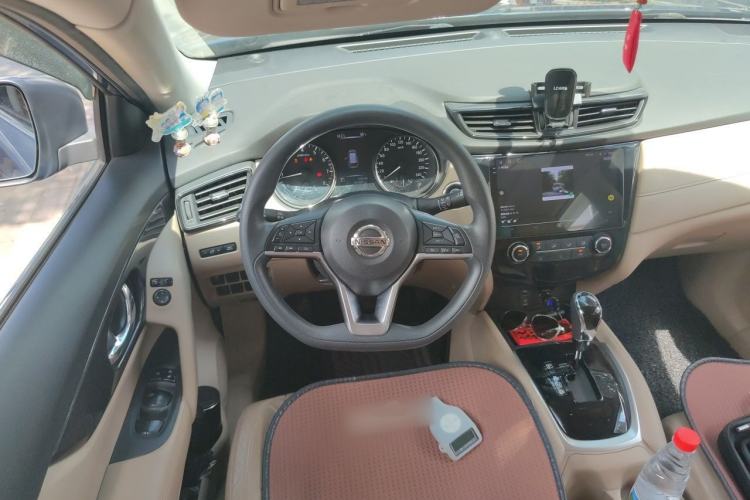 Used Nissan X-Trail 2017 2.0L CVT 7-Seater Comfort Edition 2WD Steering Wheel