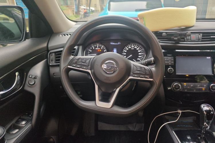 Used Nissan X-Trail 2017 2.0L CVT Comfort Edition 2WD Steering Wheel