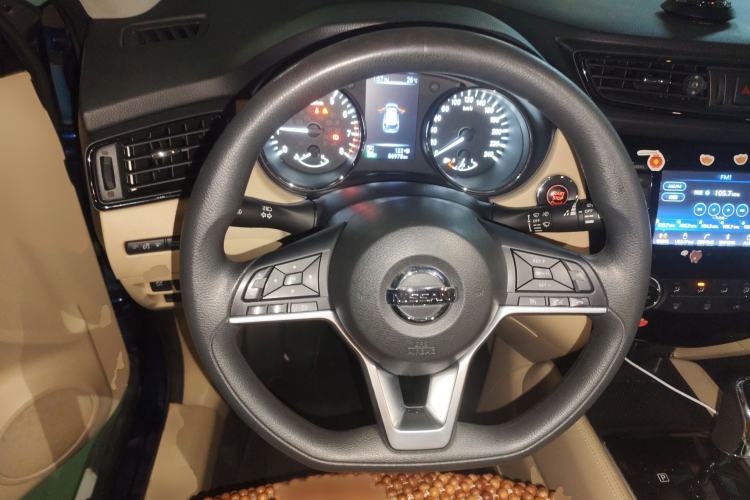 Used Nissan X-Trail 2017 2.0L CVT Comfort Edition 2WD Steering Wheel