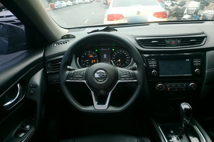 Used Nissan X-Trail 2017 2.0L CVT Comfort Edition 2WD Steering Wheel