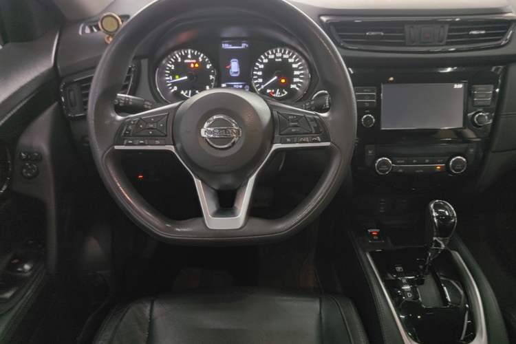 Used Nissan X-Trail 2017 2.5L CVT 7-Seater Leading Edition 4WD Steering Wheel