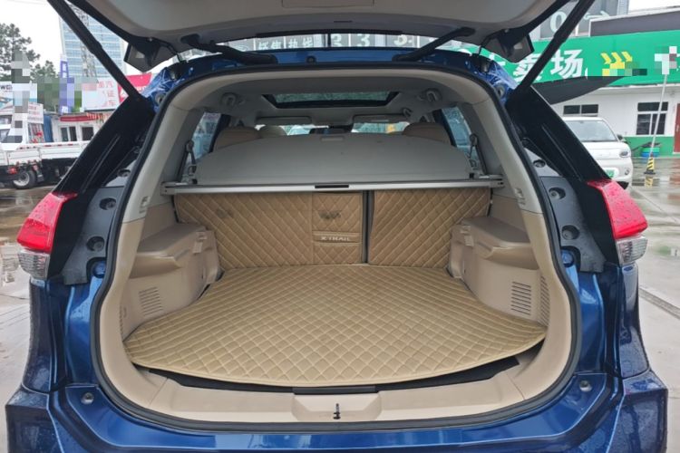 Used Nissan X-Trail 2017 2.5L CVT Luxury Edition 4WD Trunk