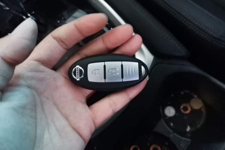 Used Nissan X-Trail 2017 2.0L CVT Comfort Edition 2WD Vehicle Key