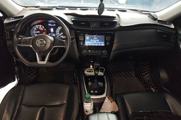Used Nissan X-Trail 2017 2.0L CVT Comfort Edition 2WD Center Console