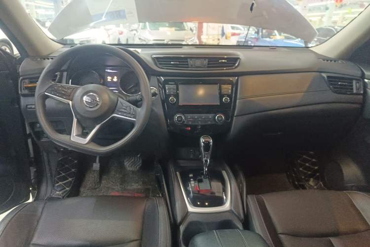 Used Nissan X-Trail 2017 2.0L CVT Comfort Edition 2WD Center Console