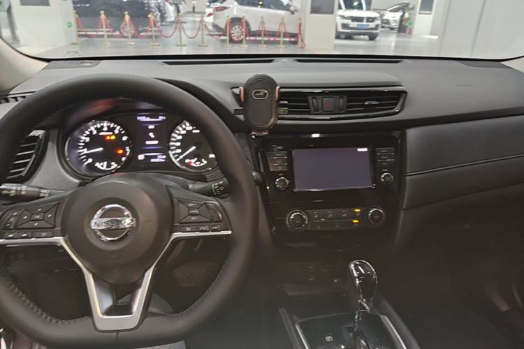 Used Nissan X-Trail 2017 2.0L CVT Comfort Edition 2WD Center Console