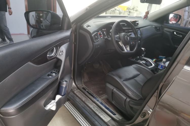 Used Nissan X-Trail 2017 2.0L CVT Comfort Edition 2WD Driver Seat