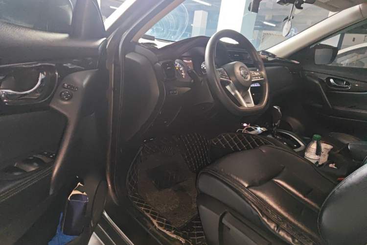 Used Nissan X-Trail 2017 2.0L CVT Comfort Edition 2WD Driver Seat