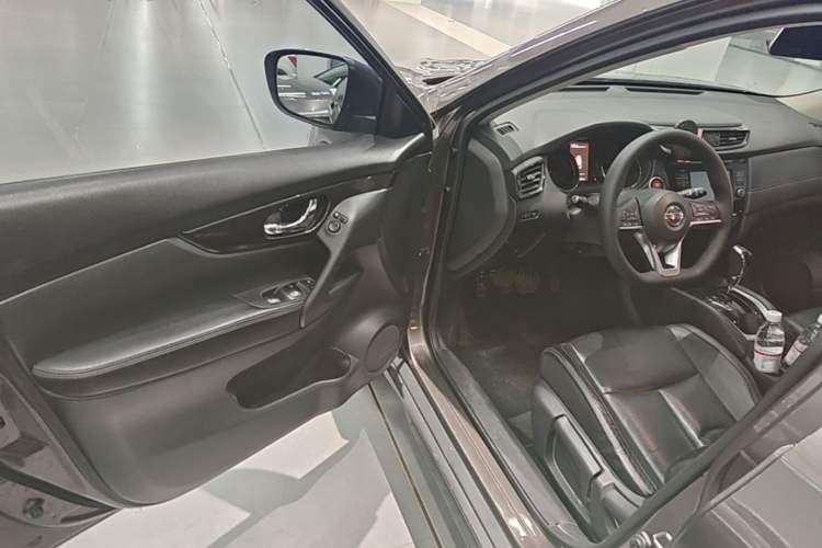 Used Nissan X-Trail 2017 2.0L CVT Comfort Edition 2WD Driver Seat
