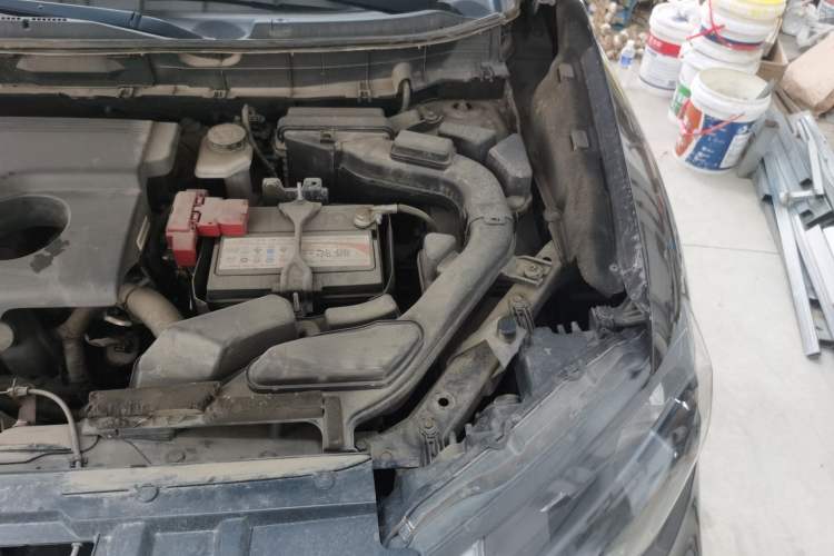 Used Nissan X-Trail 2017 2.0L CVT Comfort Edition 2WD Engine Bay Left