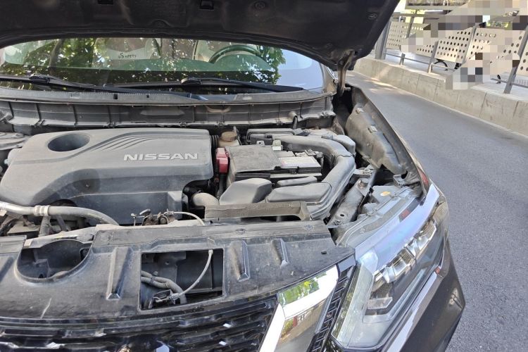 Used Nissan X-Trail 2017 2.5L CVT Luxury Edition 4WD Engine Bay Left