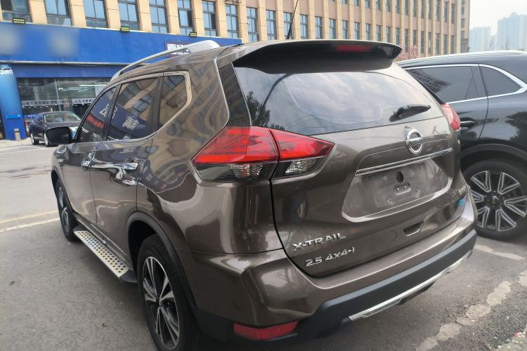 Used Nissan X-Trail 2017 2.5L CVT Luxury Edition 4WD Exterior 2