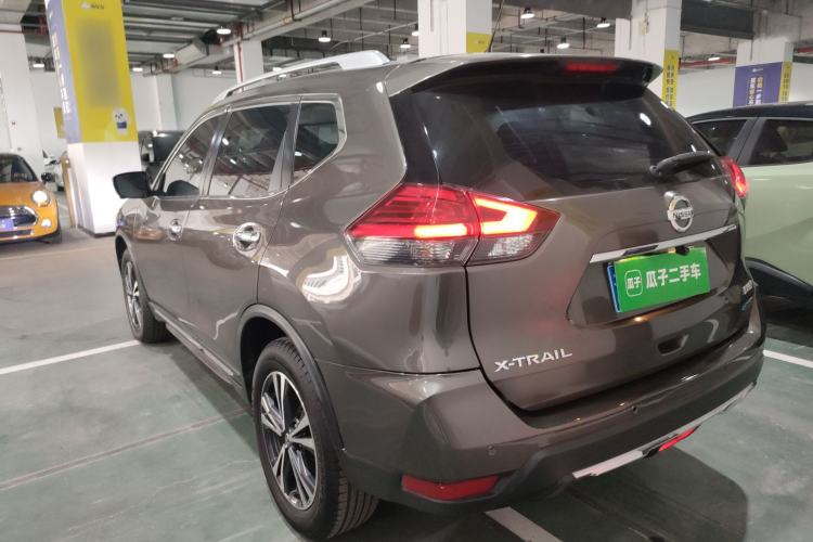 Used Nissan X-Trail 2017 2.5L CVT Luxury Edition 4WD Exterior 2