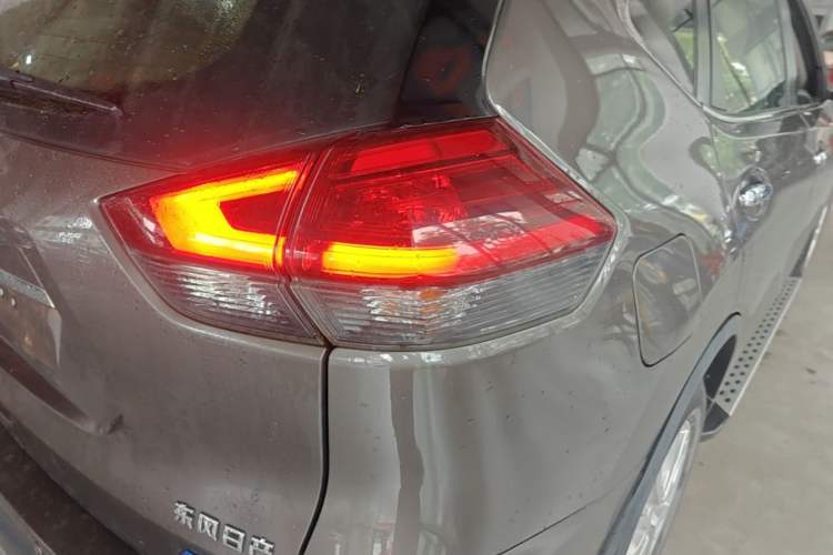 Used Nissan X-Trail 2017 2.0L CVT Comfort Edition 2WD Exterior 3