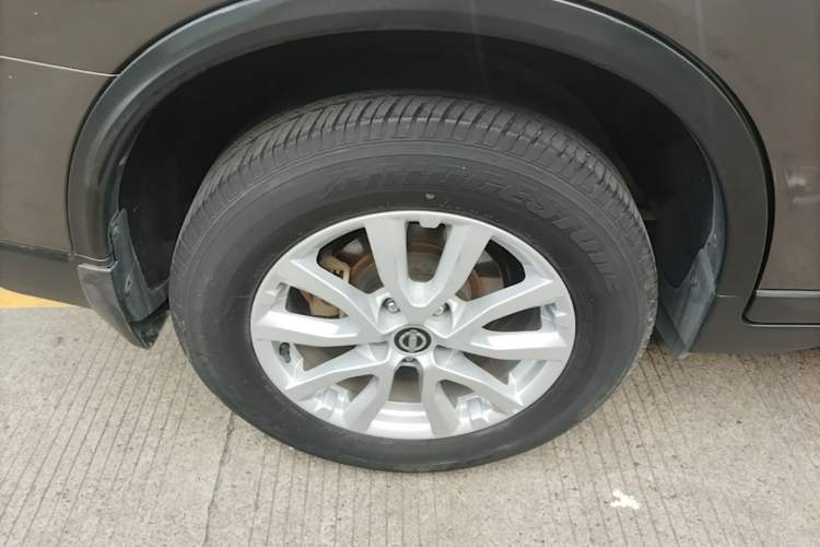 Used Nissan X-Trail 2017 2.0L CVT Comfort Edition 2WD Exterior 5