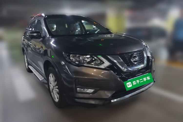 Used Nissan X-Trail 2017 2.0L CVT Comfort Edition 2WD Front Right 45 Deg