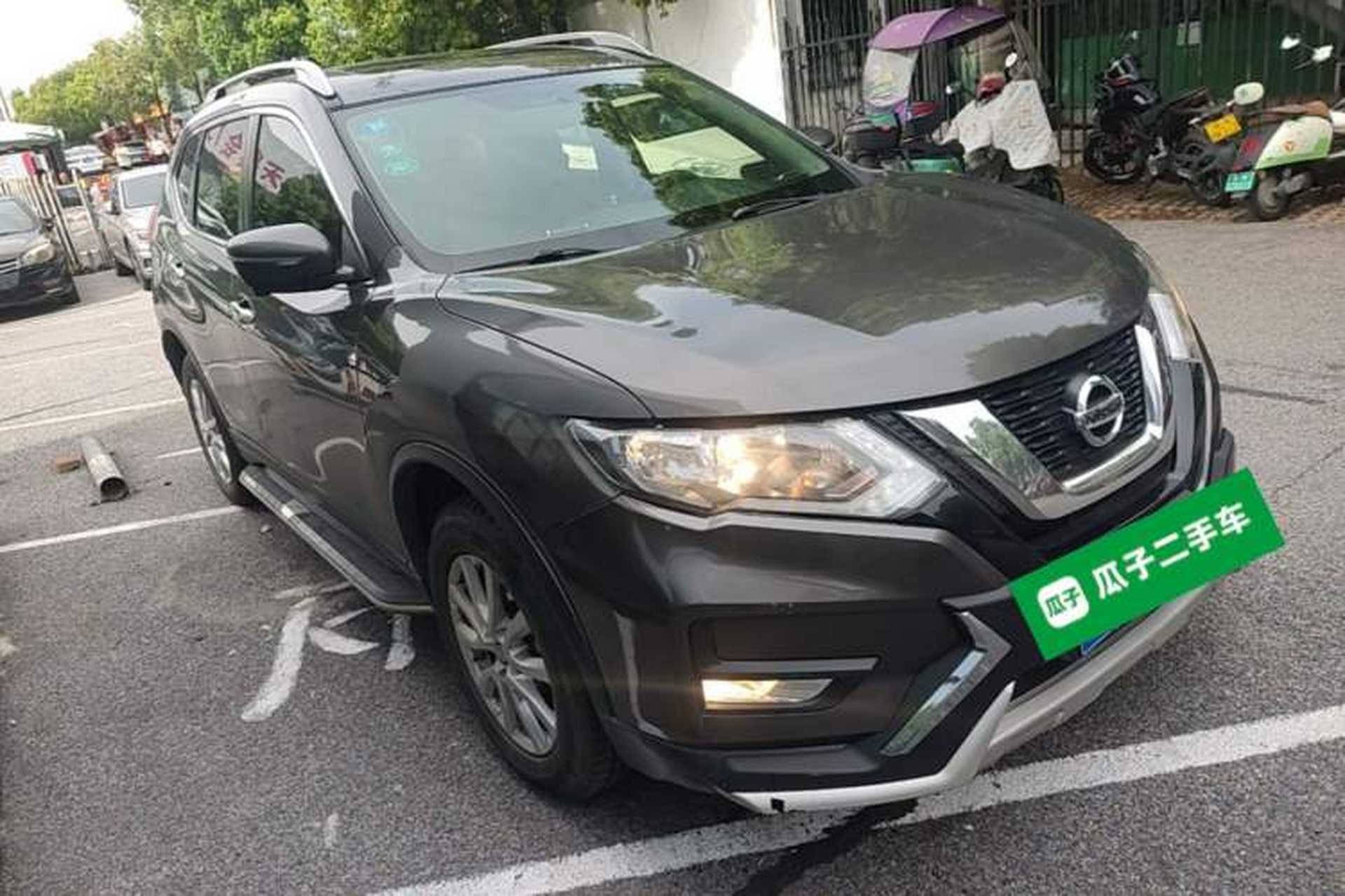Used Nissan X-Trail 2017 2.0L CVT Comfort Edition 2WD Front Right 45 Deg