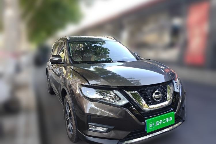 Used Nissan X-Trail 2017 2.5L CVT Luxury Edition 4WD Front Right 45 Deg