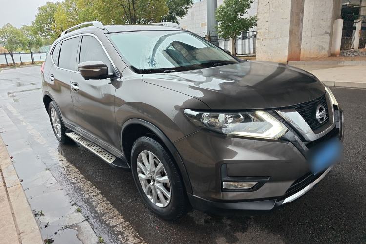 Used Nissan X-Trail 2017 2.0L CVT Comfort Edition 2WD Front Right 45 Deg