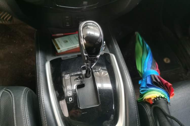 Used Nissan X-Trail 2017 2.0L CVT Comfort Edition 2WD Gear Lever
