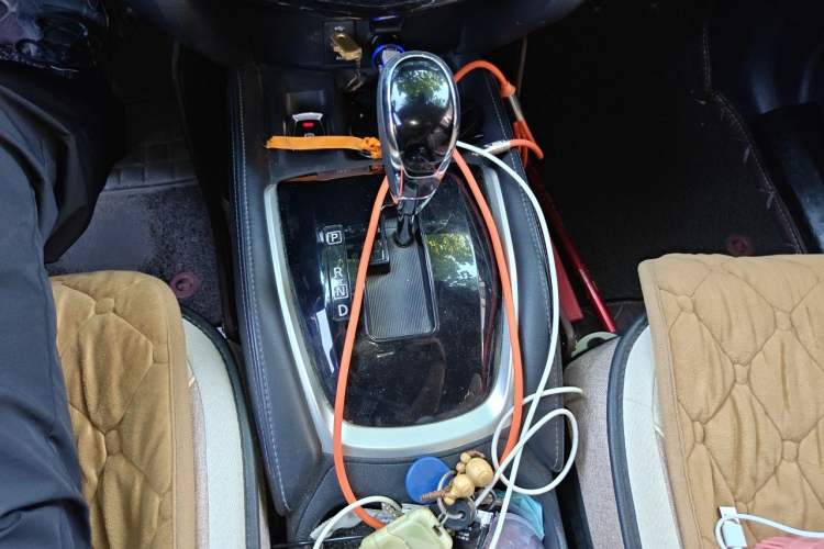 Used Nissan X-Trail 2017 2.5L CVT Luxury Edition 4WD Gear Lever