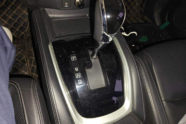 Used Nissan X-Trail 2017 2.0L CVT Comfort Edition 2WD Gear Lever