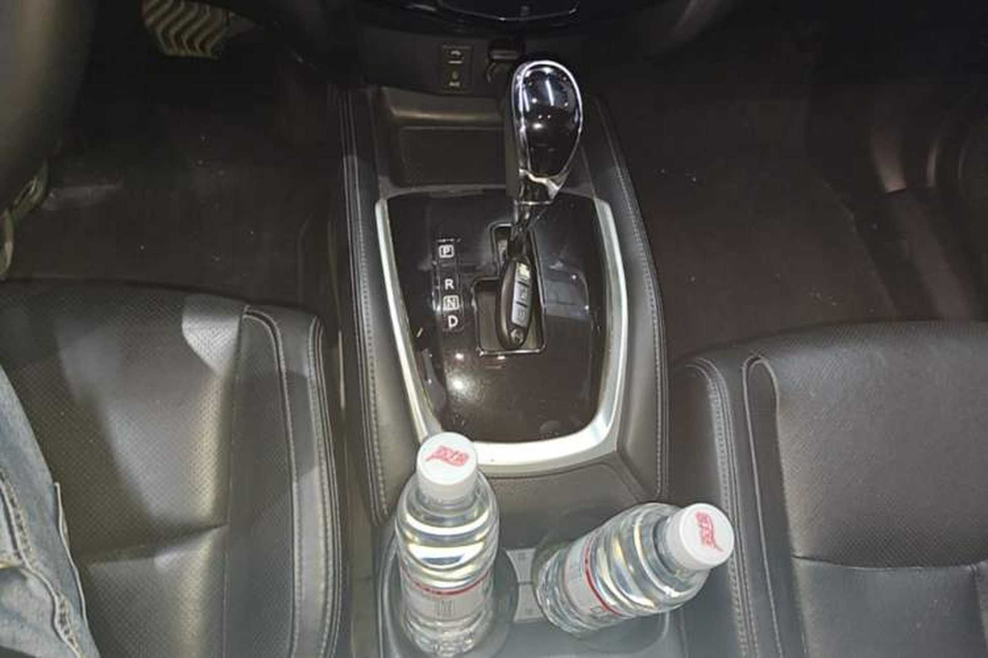 Used Nissan X-Trail 2017 2.0L CVT Comfort Edition 2WD Gear Lever