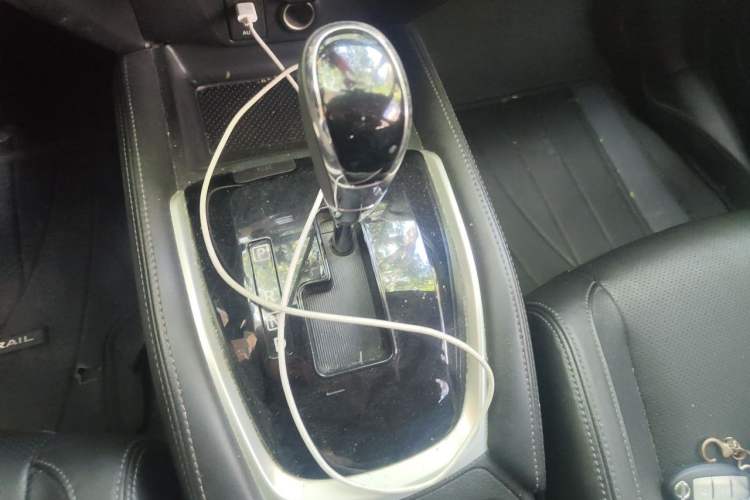 Used Nissan X-Trail 2017 2.0L CVT Comfort Edition 2WD Gear Lever