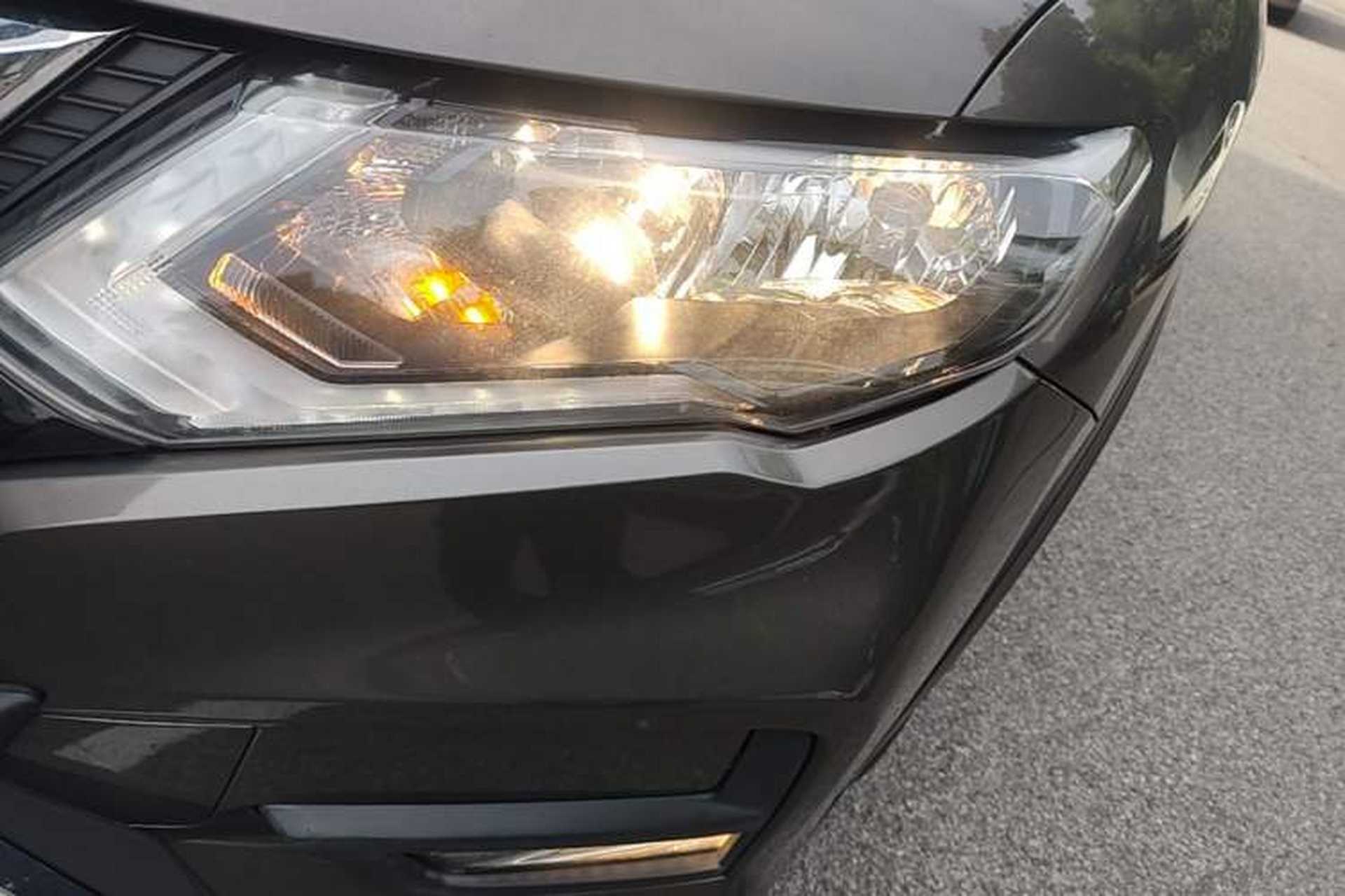 Used Nissan X-Trail 2017 2.0L CVT Comfort Edition 2WD Left Front Headlight