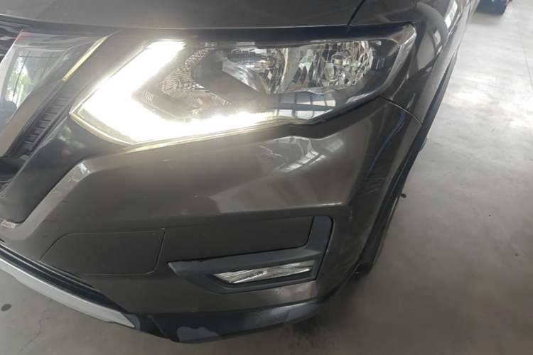 Used Nissan X-Trail 2017 2.0L CVT Comfort Edition 2WD Left Front Headlight