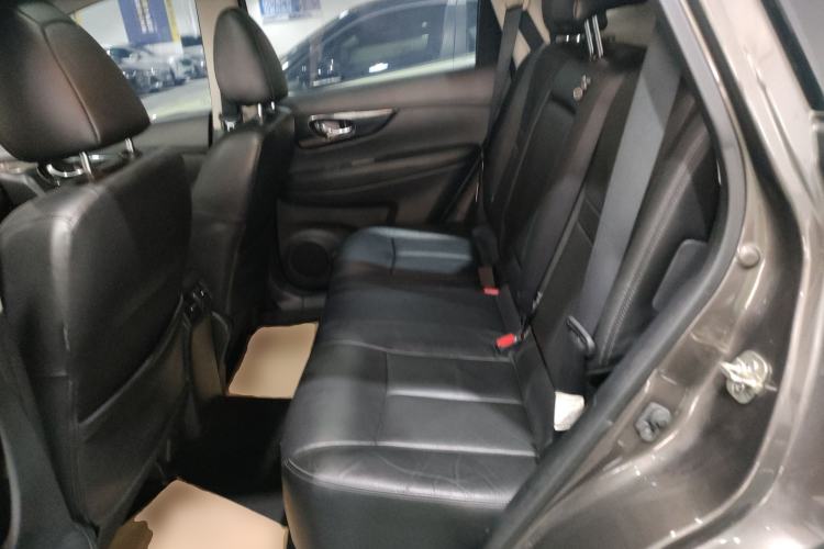 Used Nissan X-Trail 2017 2.5L CVT Luxury Edition 4WD Left Rear Seat
