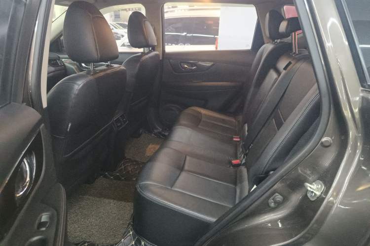 Used Nissan X-Trail 2017 2.0L CVT Comfort Edition 2WD Left Rear Seat