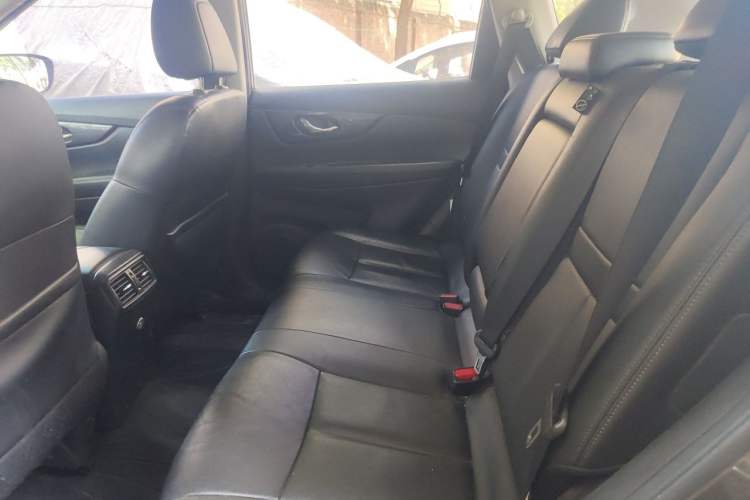 Used Nissan X-Trail 2017 2.0L CVT Comfort Edition 2WD Left Rear Seat