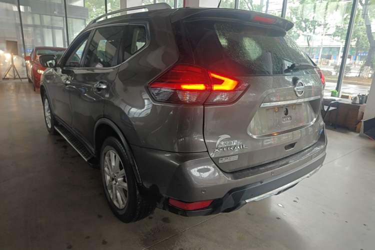 Used Nissan X-Trail 2017 2.0L CVT Comfort Edition 2WD Rear Left 45 Deg