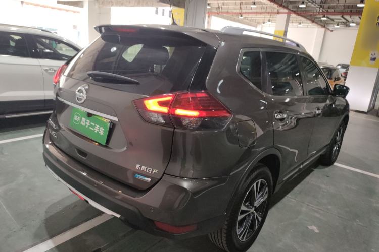 Used Nissan X-Trail 2017 2.5L CVT Luxury Edition 4WD Rear Right 45 Deg