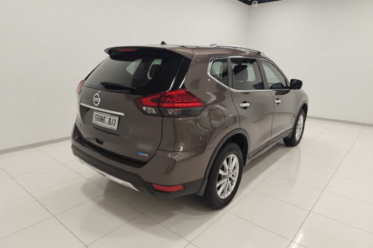 Used Nissan X-Trail 2017 2.0L CVT Comfort Edition 2WD Rear Right 45 Deg
