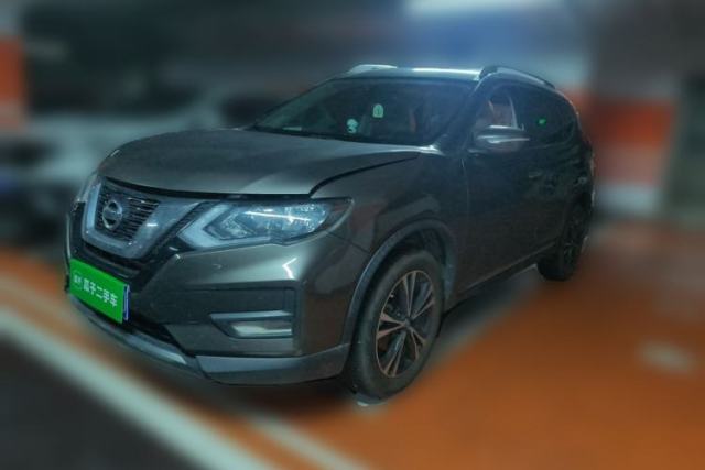 Ojetý Nissan X-Trail 2017 2.5L CVT Leading Edition 4WD