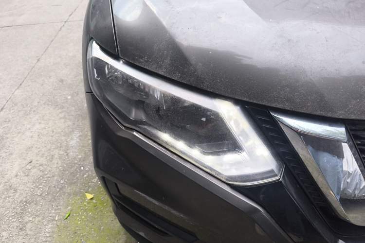 Used Nissan X-Trail 2017 2.0L CVT Comfort Edition 2WD Right Front Headlight