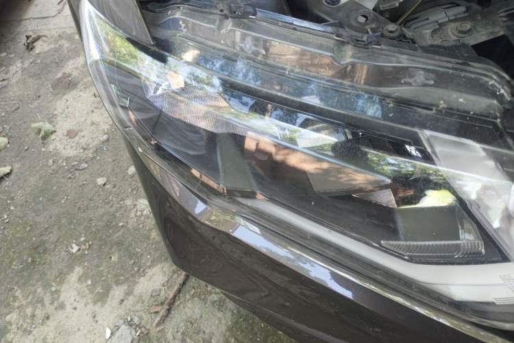 Used Nissan X-Trail 2017 2.0L CVT Comfort Edition 2WD Right Front Headlight