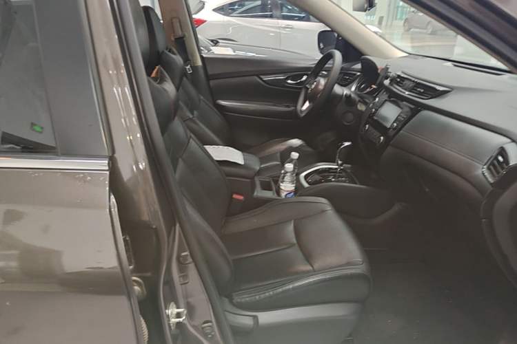 Used Nissan X-Trail 2017 2.0L CVT Comfort Edition 2WD Right Front Seat